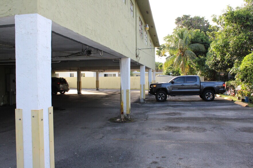 More Photos Of 63 NE 10th St, Homestead Apartments For Sale