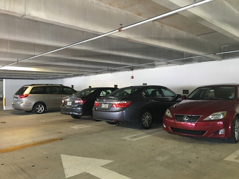 More Photos Of 3850 Bird Rd, Miami Office For Sale