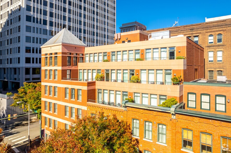 More Photos Of 1200 E Cary St, Richmond Hotel For Lease