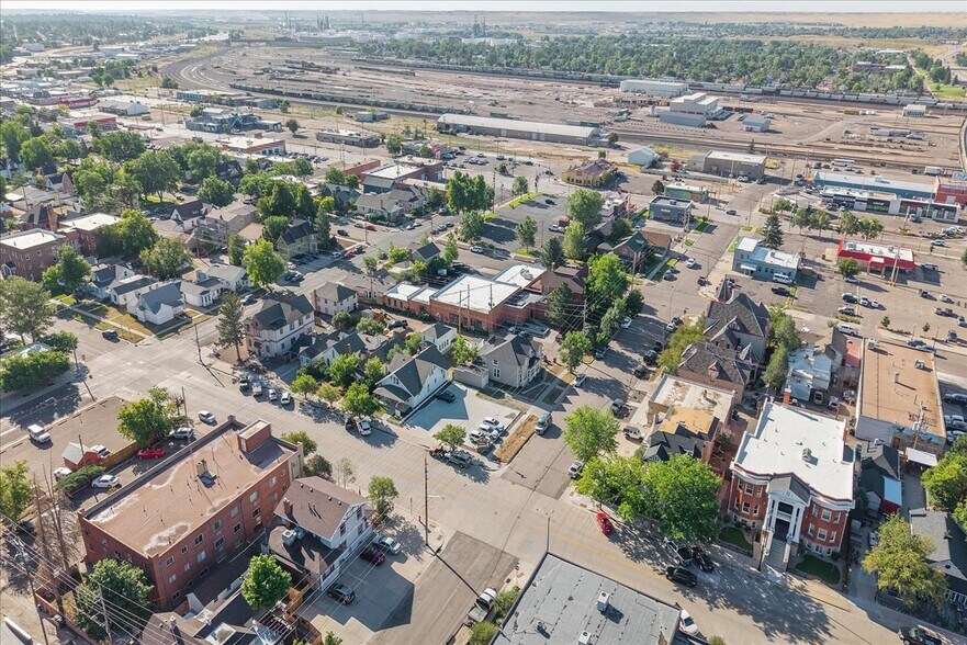 More Photos Of 310 E 17th St, Cheyenne Flex For Sale