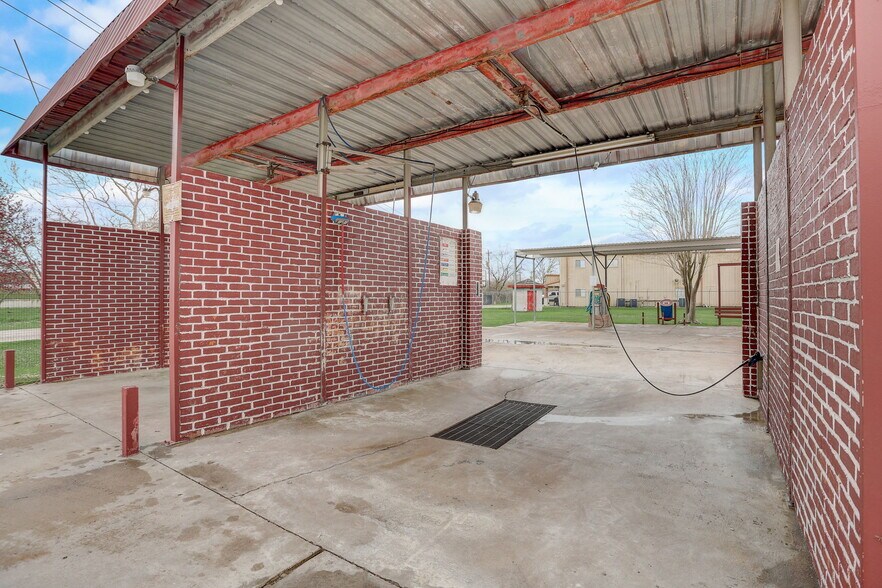 More Photos Of 6034 Brookside Rd, Pearland Carwash For Sale
