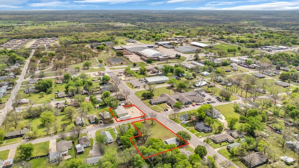 More Photos Of 603 Lake Murray Dr E, Ardmore Flex For Sale