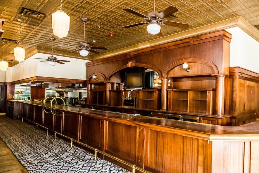 More Photos Of 1820-2041 Tower Dr, Glenview Unknown For Lease