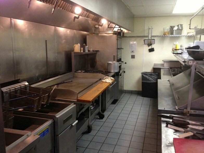 More Photos Of 11419 S Grant Hwy, Marengo Restaurant For Sale