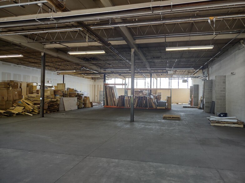 More Photos Of 97 N Water St, Ossining Warehouse For Lease