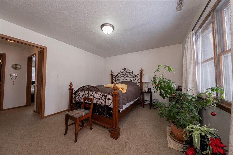 More Photos Of 108 Oak Dr, Saxonburg Apartments For Sale