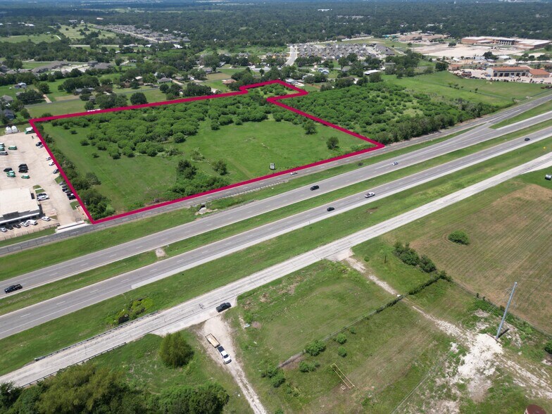 More Photos Of N EARL RUDDER FREEWAY TX, Bryan Land For Sale