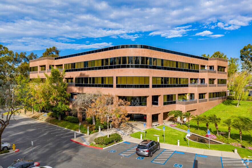 More Photos Of 9820 Willow Creek Rd, San Diego Office For Lease