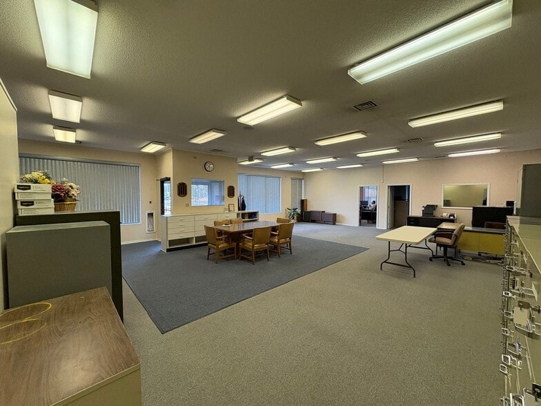 More Photos Of 1008 E Lincoln Hwy, New Haven Office For Sale