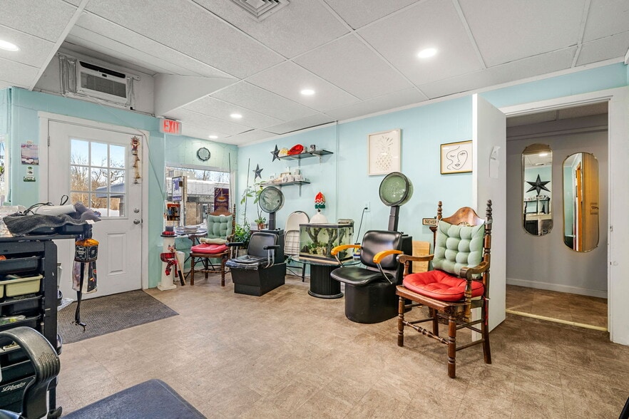 More Photos Of 7-17 School St, Merrimac Apartments For Sale