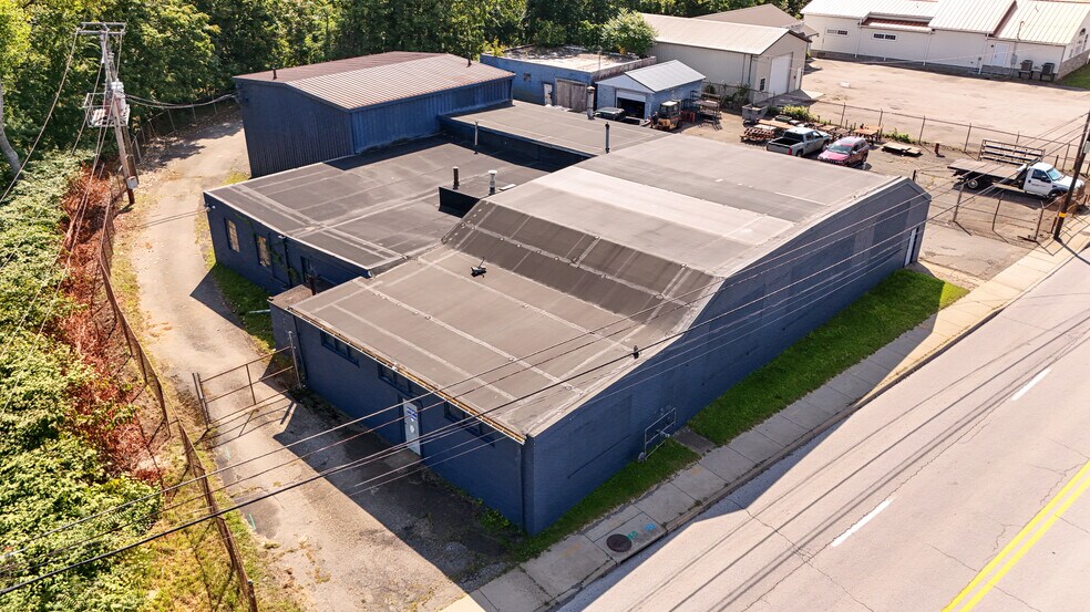 More Photos Of 1702 Wheeling Ave, Glen Dale Manufacturing For Sale