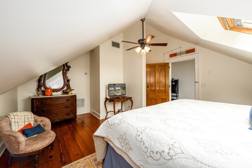 More Photos Of 1526 Highway 255 N, Sautee Nacoochee Hotel For Sale