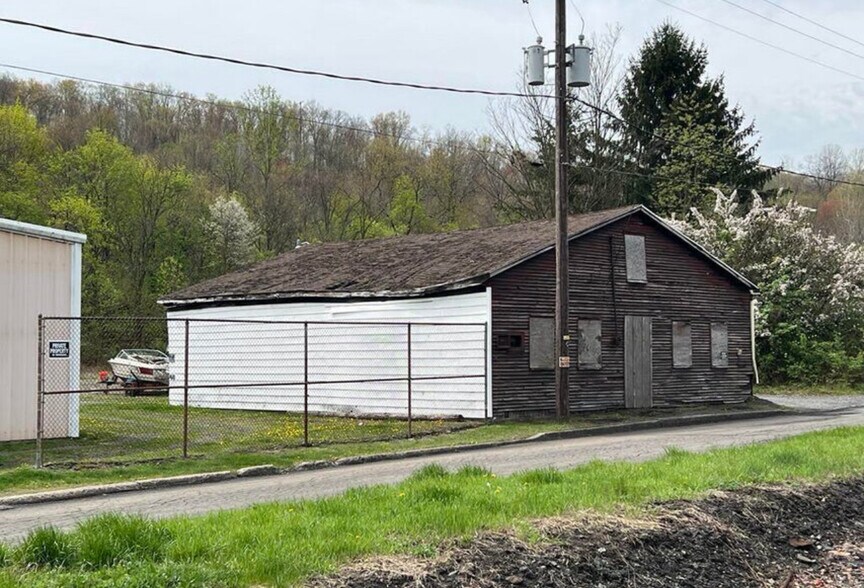 More Photos Of 729 S 5th St, Coal Township Warehouse For Sale