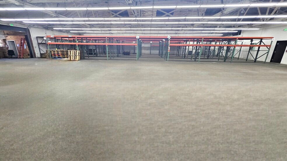 More Photos Of 465 E 32nd St, Los Angeles Warehouse For Sale