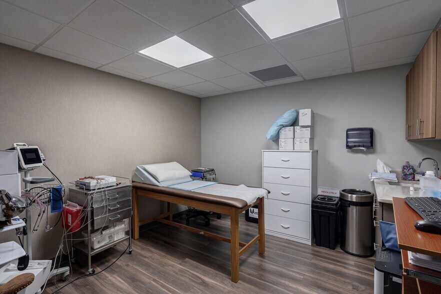 More Photos Of 195 King Ave, Athens Medical For Lease