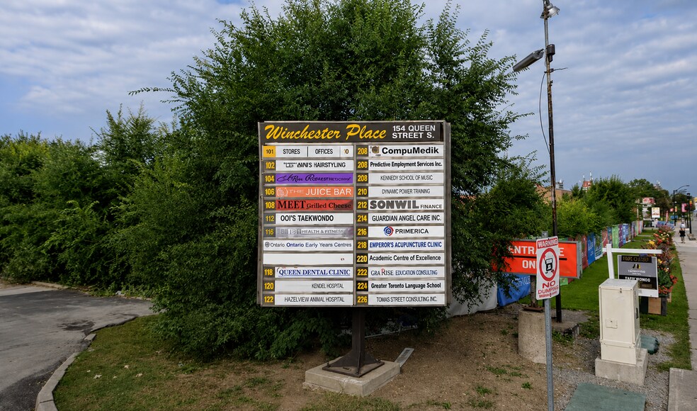 More Photos Of 154 Queen St S, Mississauga General Retail For Lease