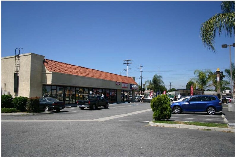 More Photos Of 5140 E Florence Ave, Bell Freestanding For Lease