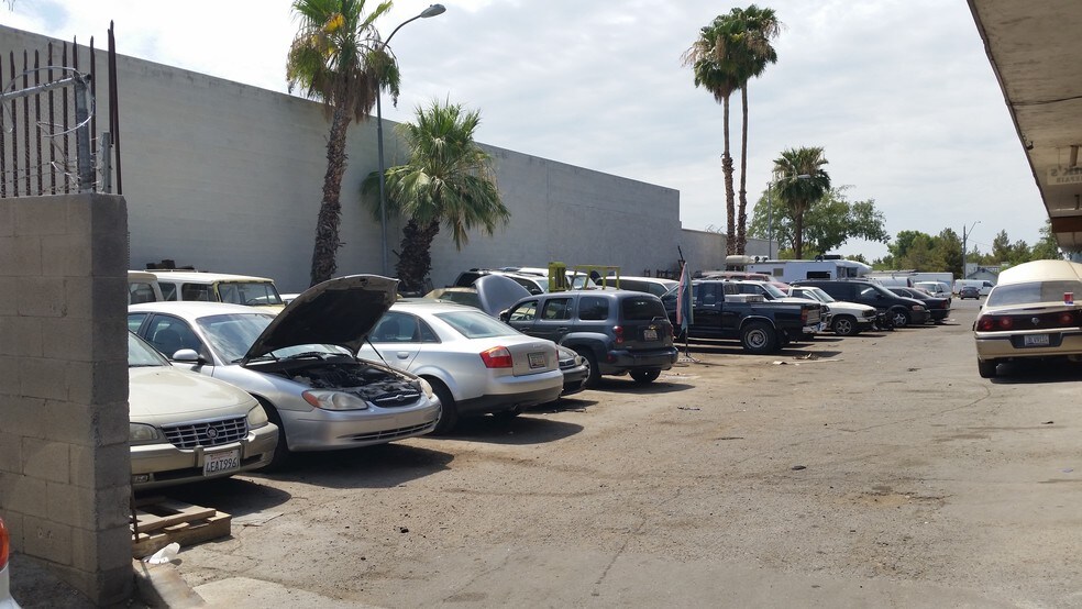 More Photos Of 6136 W Glendale Ave, Glendale Auto Repair For Sale