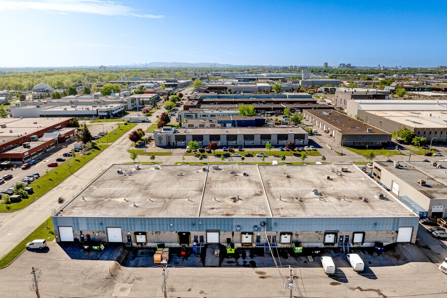 More Photos Of 901-937 Rue Michelin, Laval Flex For Lease