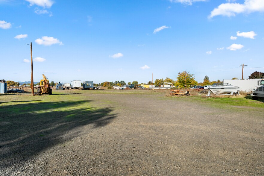 More Photos Of 579 E Vilas Rd, Medford Land For Sale