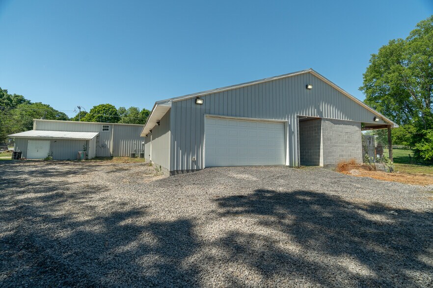 More Photos Of 2005 Boyds Creek Hwy, Sevierville Warehouse For Sale