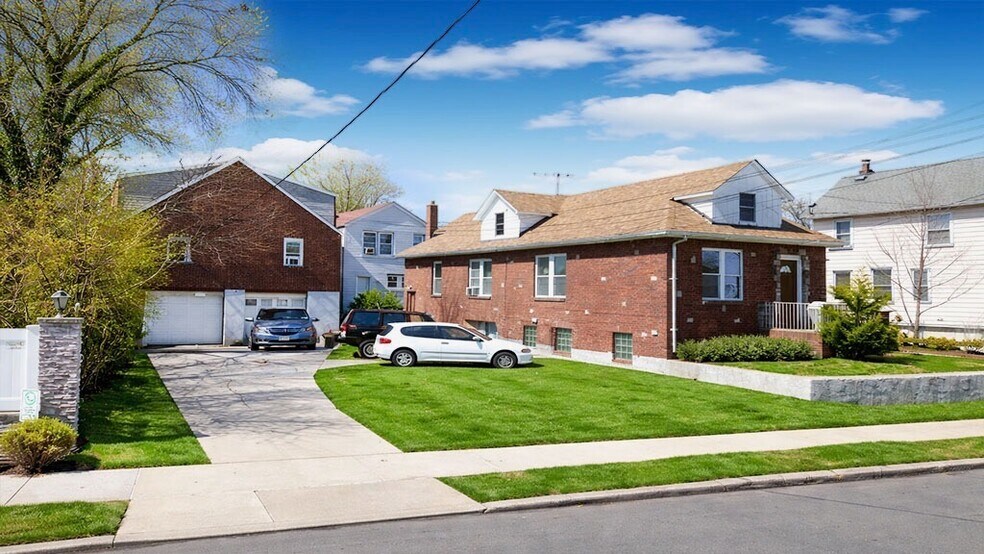 More Photos Of , Staten Island Multifamily For Sale