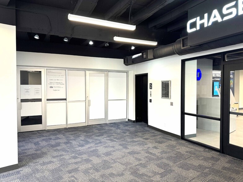 More Photos Of 75 W Lockwood Ave, Webster Groves Loft Creative Space For Lease