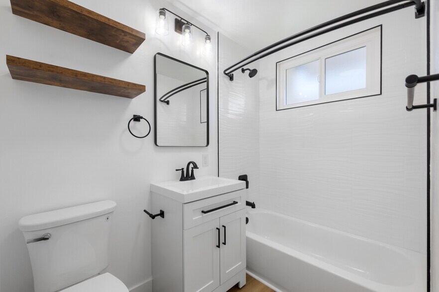 More Photos Of 114 Madison Ave, Chula Vista Apartments For Sale
