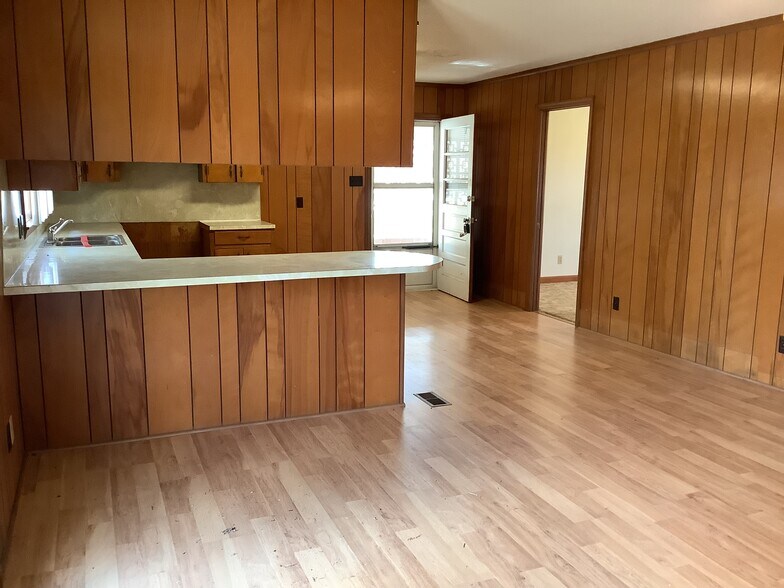 More Photos Of 605 Clarksbury Church Rd, Thomasville Religious Facility For Sale