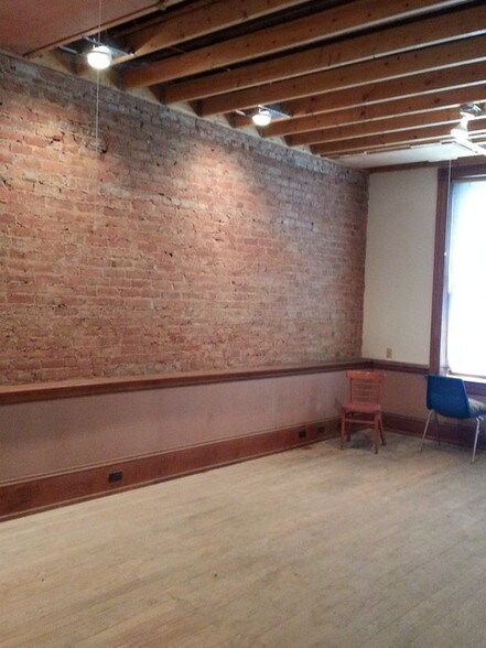 More Photos Of 22 Campbell Ave SE, Roanoke Storefront Retail Residential For Lease