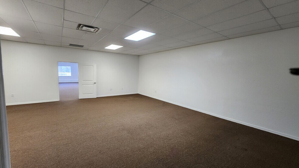 More Photos Of 16332 Cortez Blvd, Brooksville Medical For Lease