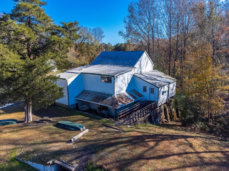 More Photos Of 8214 Panther Lake Rd, Willow Spring Flex For Lease