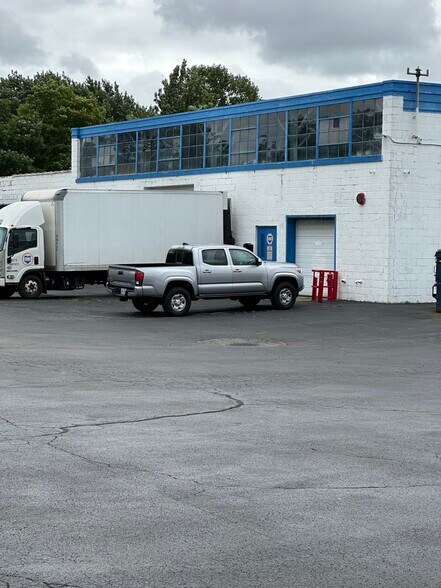 More Photos Of 655 Driving Park Ave, Rochester Warehouse For Lease