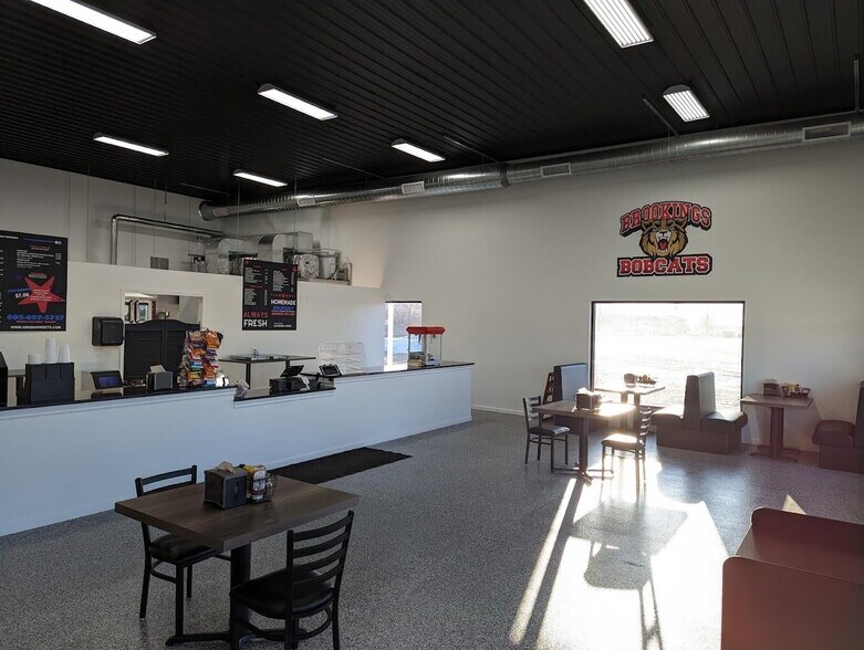 More Photos Of 2035 Orchard Dr, Brookings Restaurant For Sale