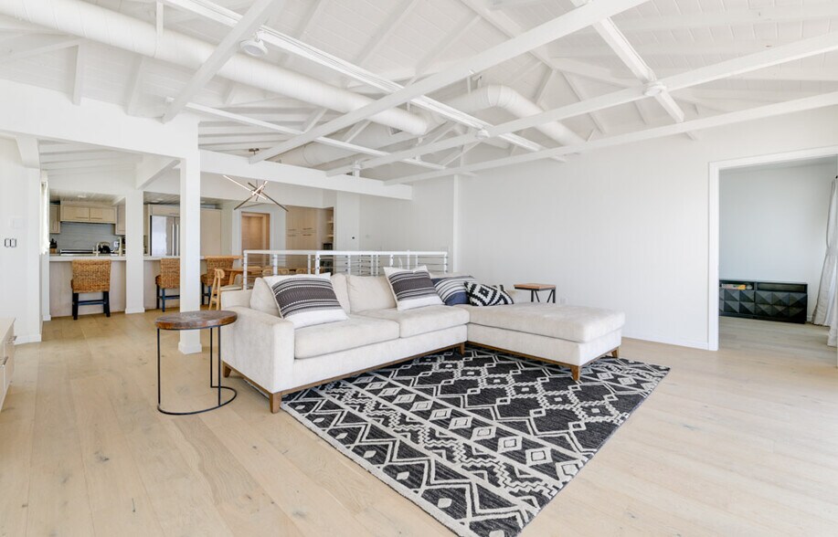 More Photos Of 2633 Ocean St, Carlsbad Apartments For Sale