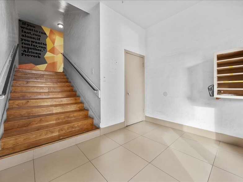 More Photos Of 1612 20th St, Bakersfield Loft Creative Space For Lease