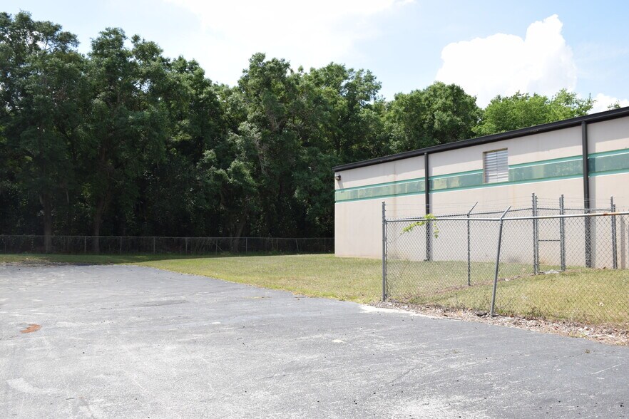 More Photos Of 5500 SW 6th Pl, Ocala Manufacturing For Sale