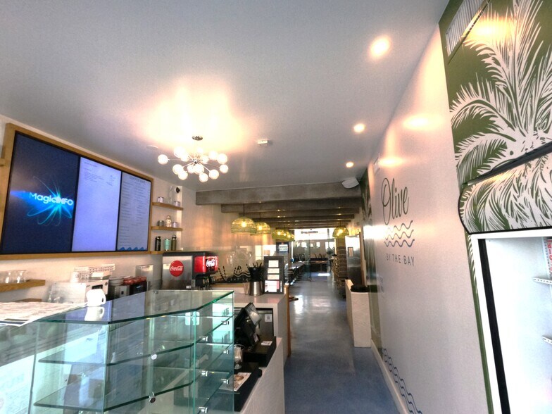 More Photos Of 72 62nd Pl, Long Beach Restaurant For Sale