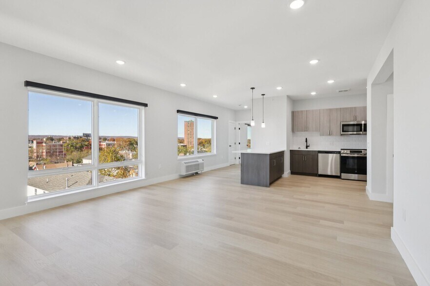 More Photos Of 34-40 Hudson St, Newark Apartments For Lease