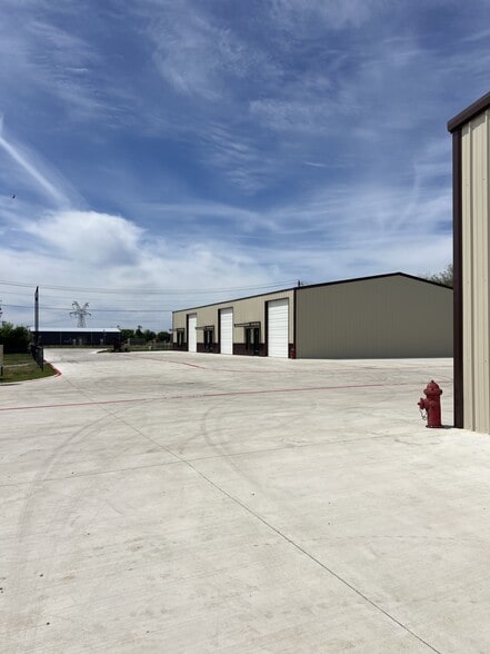 More Photos Of 1184 Bozman rd, Wylie Light Distribution For Lease