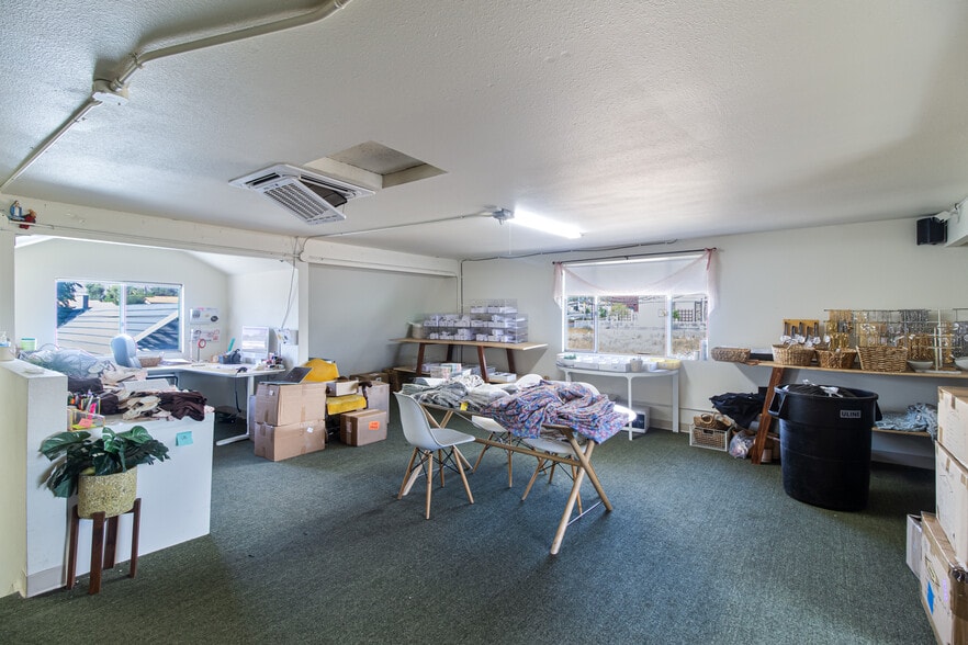 More Photos Of 2048 Mentone Blvd, Mentone Storefront Retail Residential For Sale