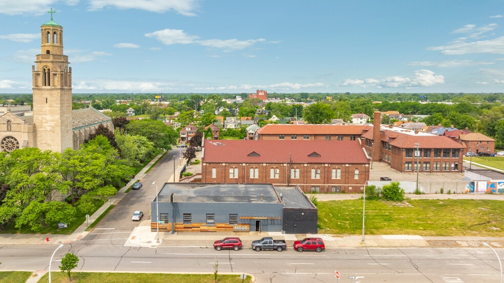 More Photos Of 11505 Livernois Ave, Detroit Industrial For Sale