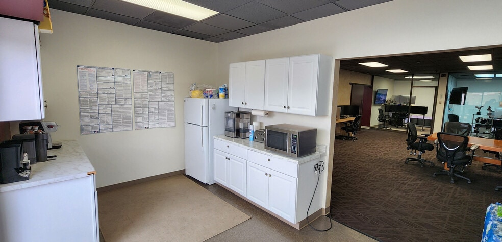 More Photos Of 3790 Paradise Rd, Las Vegas Office For Lease