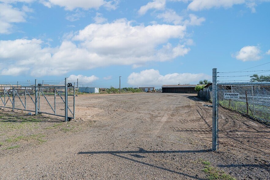 More Photos Of 1405 Garden City Hwy, Midland Office Residential For Sale