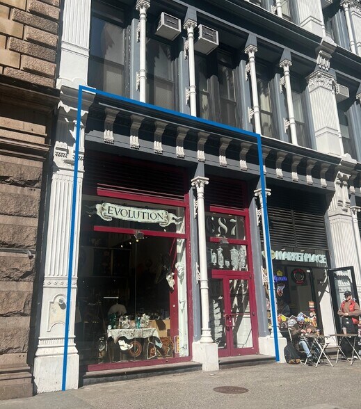 More Photos Of 4 W 4th St, New York Apartments For Lease