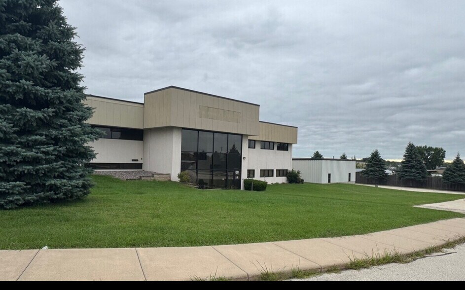 More Photos Of 2985 S Ridge Rd, Green Bay Medical For Sale