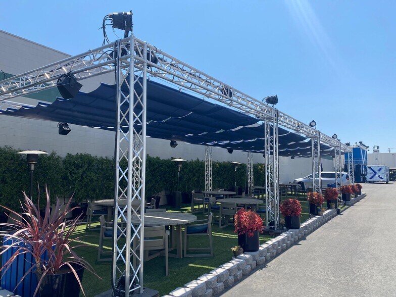 More Photos Of 2525 N Naomi St, Burbank Movie Radio TVStudio For Sale