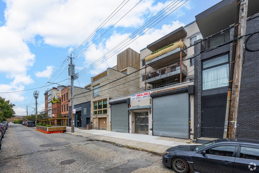 More Photos Of 152 Beard St, Brooklyn Warehouse For Lease