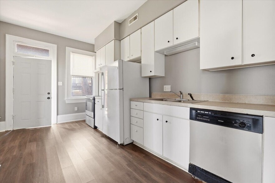 More Photos Of 283 Park Ave W, Mansfield Apartments For Sale