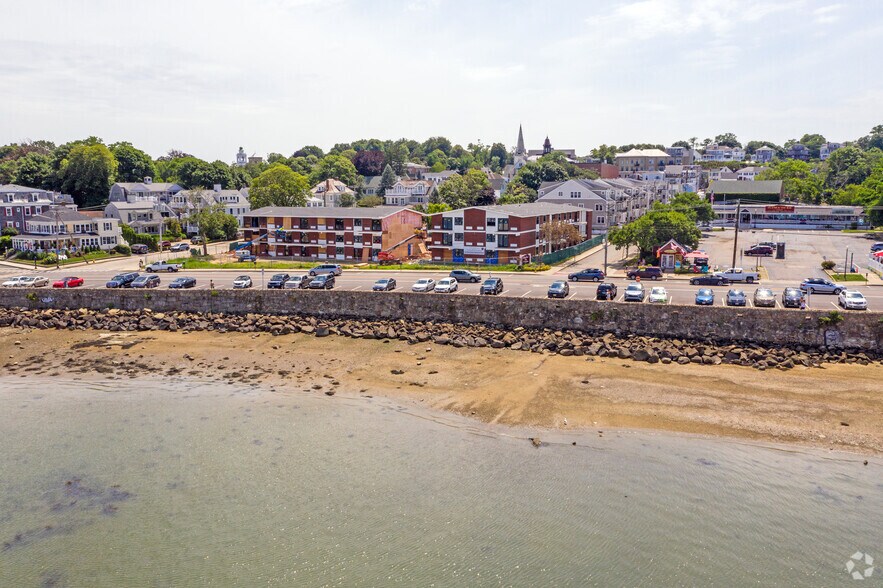 More Photos Of 98 Water St, Plymouth Apartments For Lease